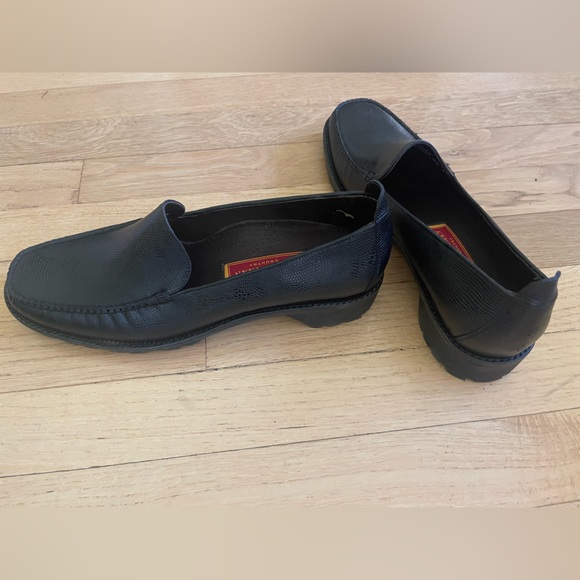 NWT - Cole Haan Finley Black Lizard Embossed Loafers NIB, Womens Size 10.5 AA - Picture 4 of 7